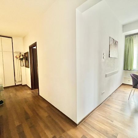 Vibrant Victoriei Apartment บูคาเรสต์ ภายนอก รูปภาพ